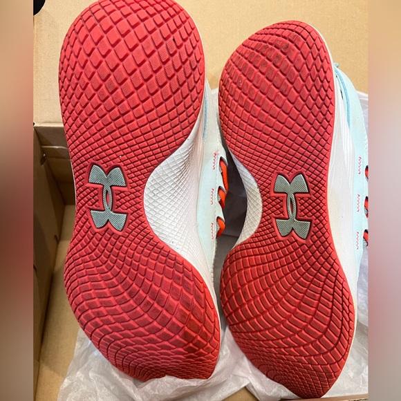 Under Amour size 9 charged breathe FIN Print - Picture 3 of 6